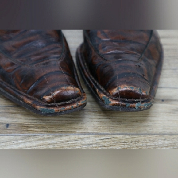 DESTROY Men's Alligator Leather Loafers - Picture 9 of 10